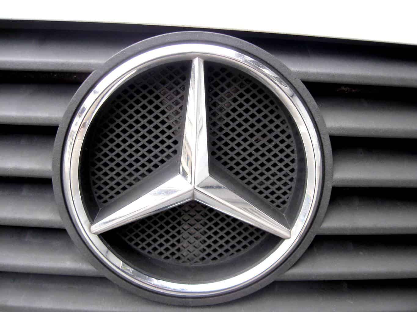 Mercedes Auto Title Loan - Phoenix Title Loans